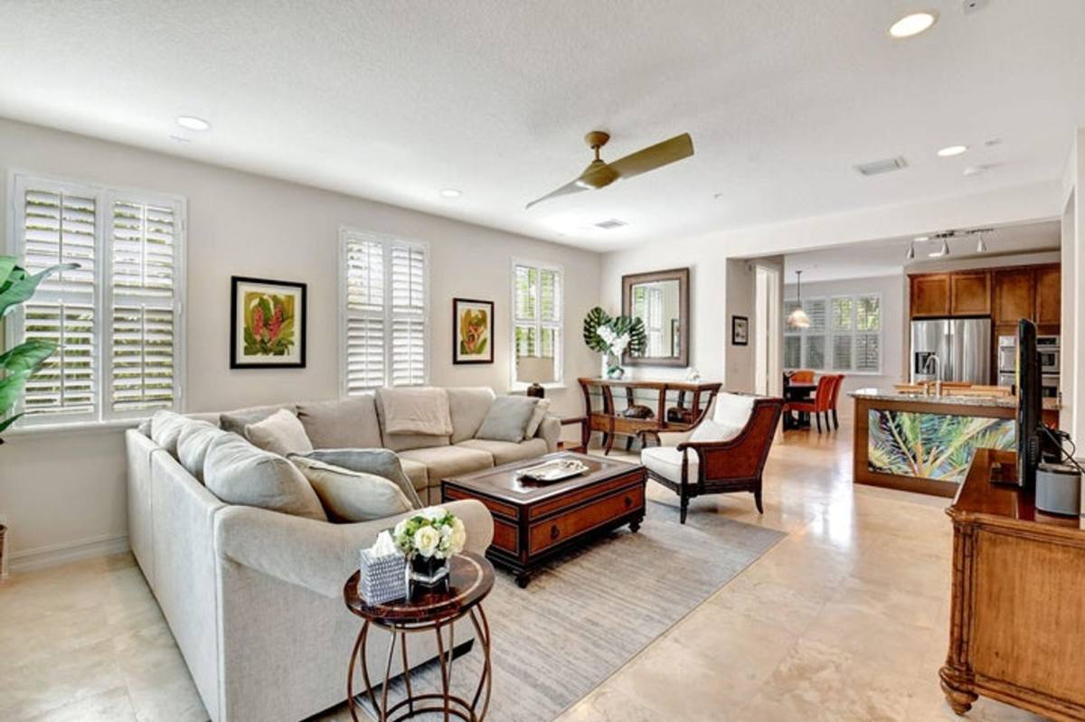 Townhouse for rent at 122 SW 1st Ave, Delray Beach, FL 33444