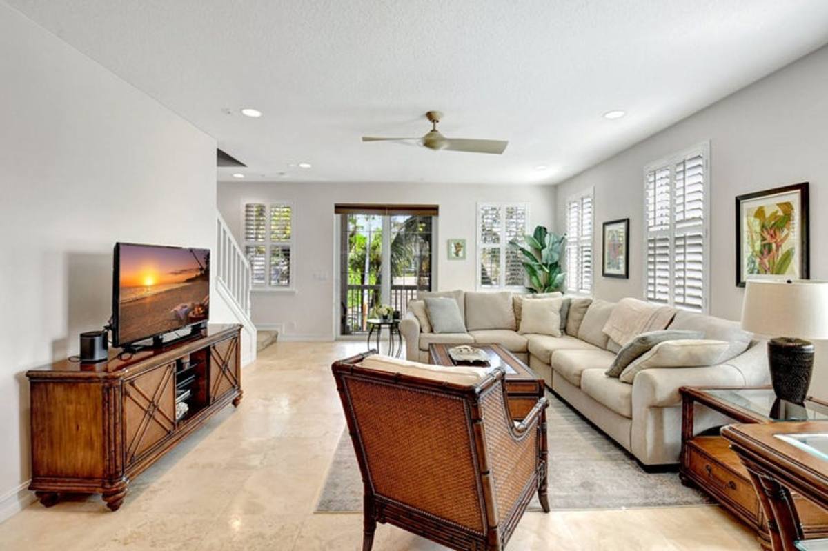 Townhouse for rent at 122 SW 1st Ave, Delray Beach, FL 33444