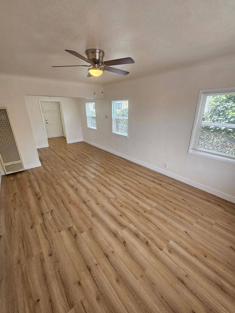 Apartment for rent at 4427-4429 W 171st, Lawndale, CA 90260