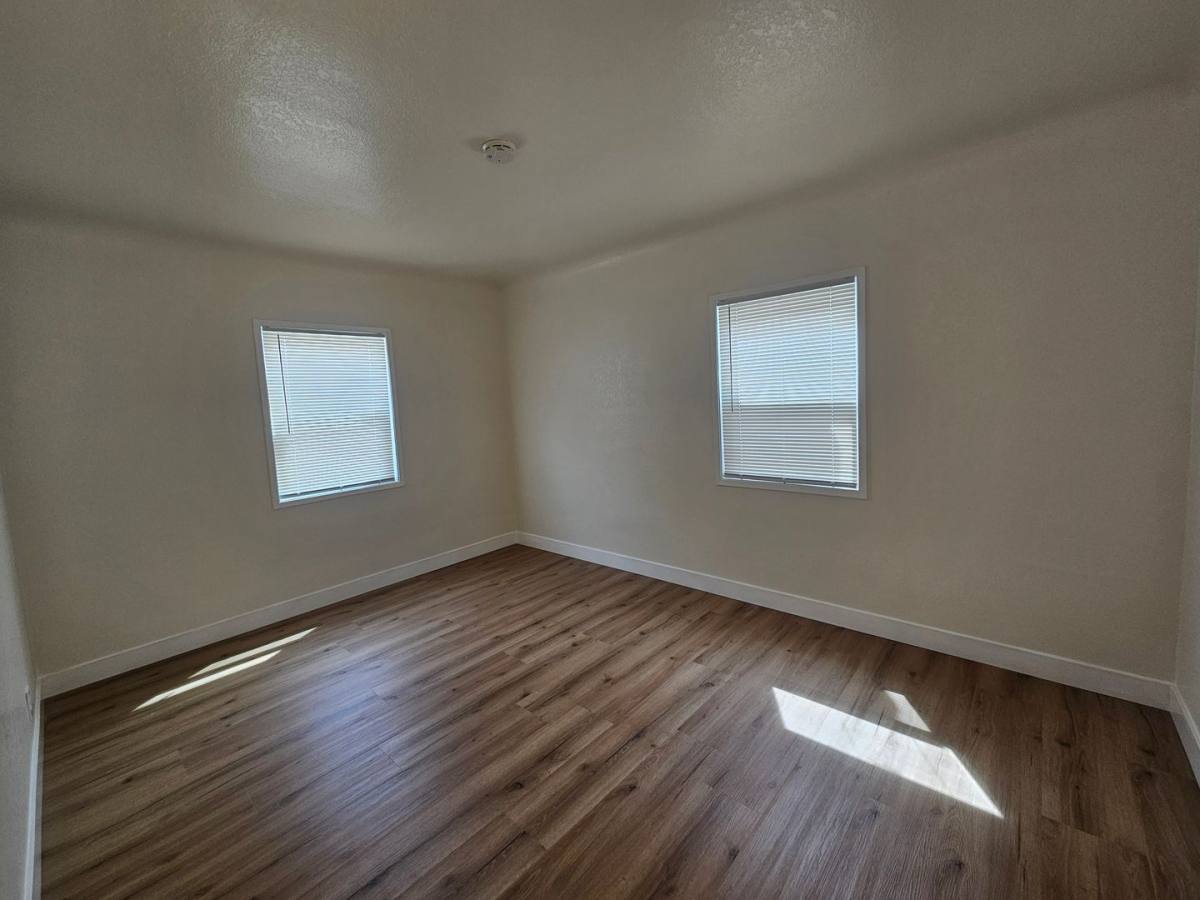 Apartment for rent at 4427-4429 W 171st, Lawndale, CA 90260