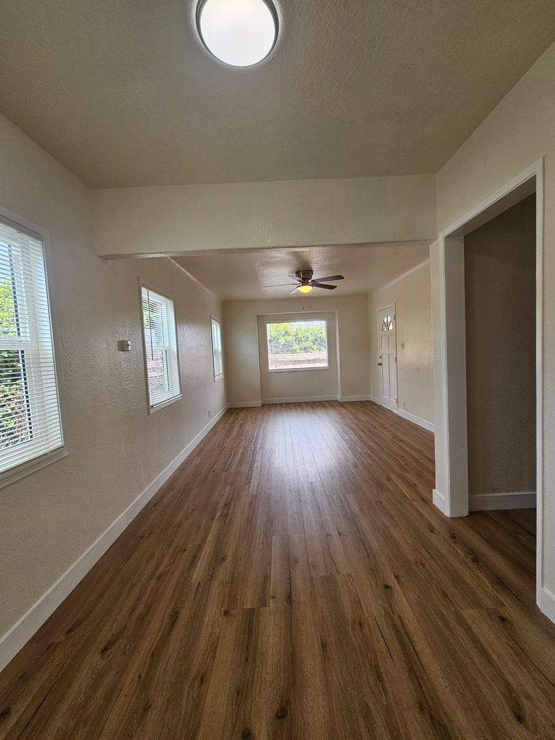Apartment for rent at 4427-4429 W 171st, Lawndale, CA 90260