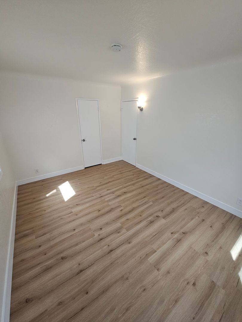 Apartment for rent at 4427-4429 W 171st, Lawndale, CA 90260