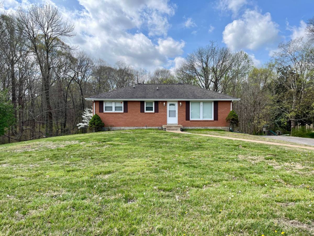 House for rent at 2950 Ashland City Rd, Clarksville, TN 37043