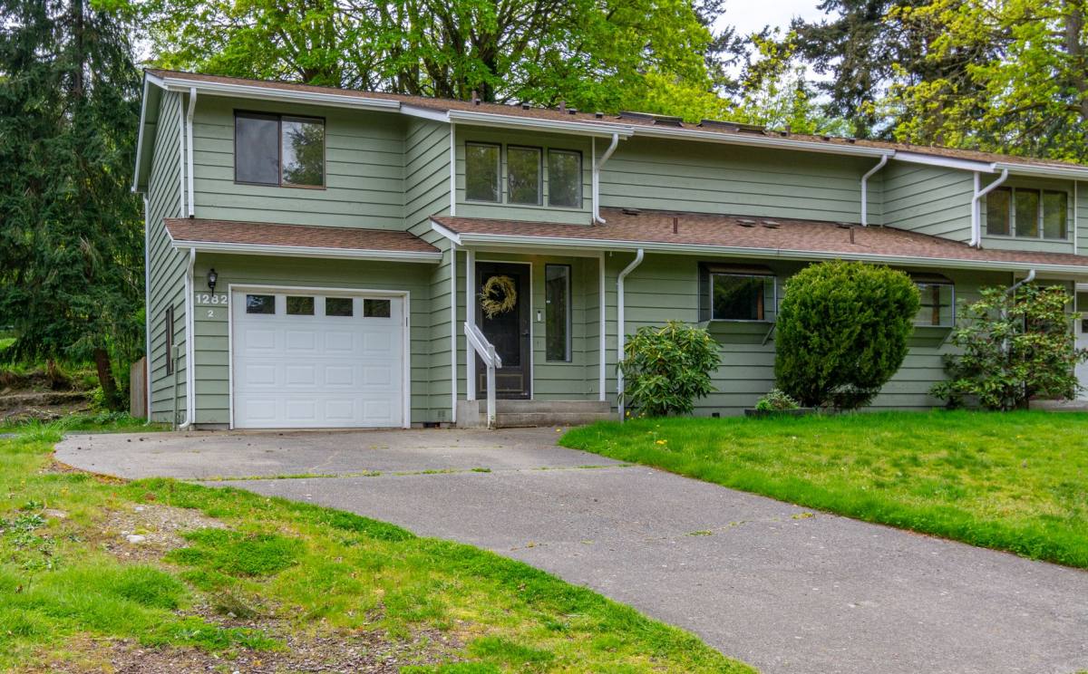 Townhouse for rent at 1282 NW Lanyard Loop, Oak Harbor, WA 98277