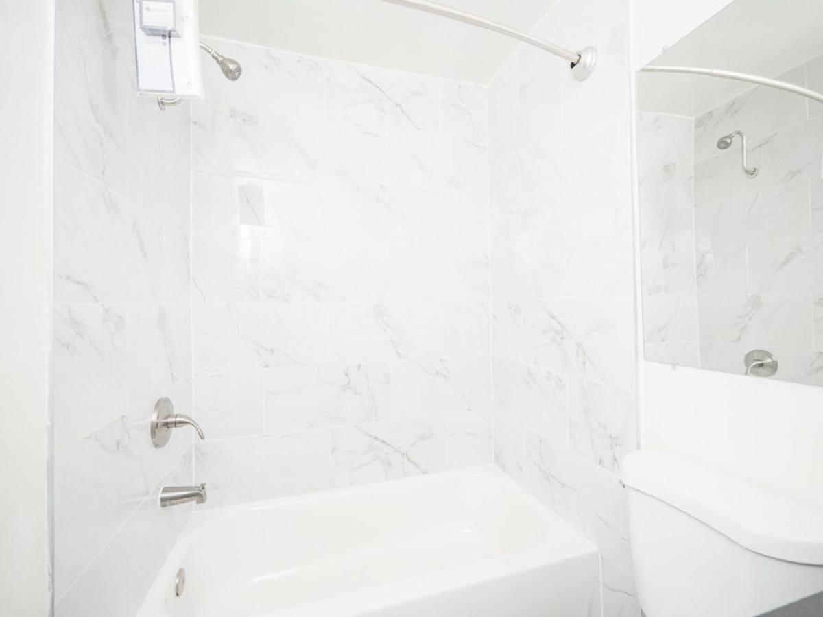 Apartment for rent at 15114 Dickens St, Sherman Oaks, CA 91403