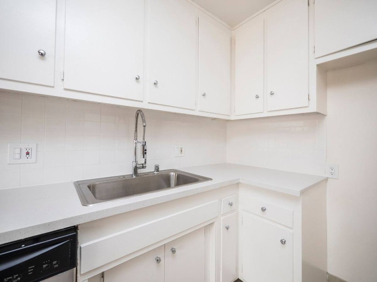 Apartment for rent at 15114 Dickens St, Sherman Oaks, CA 91403