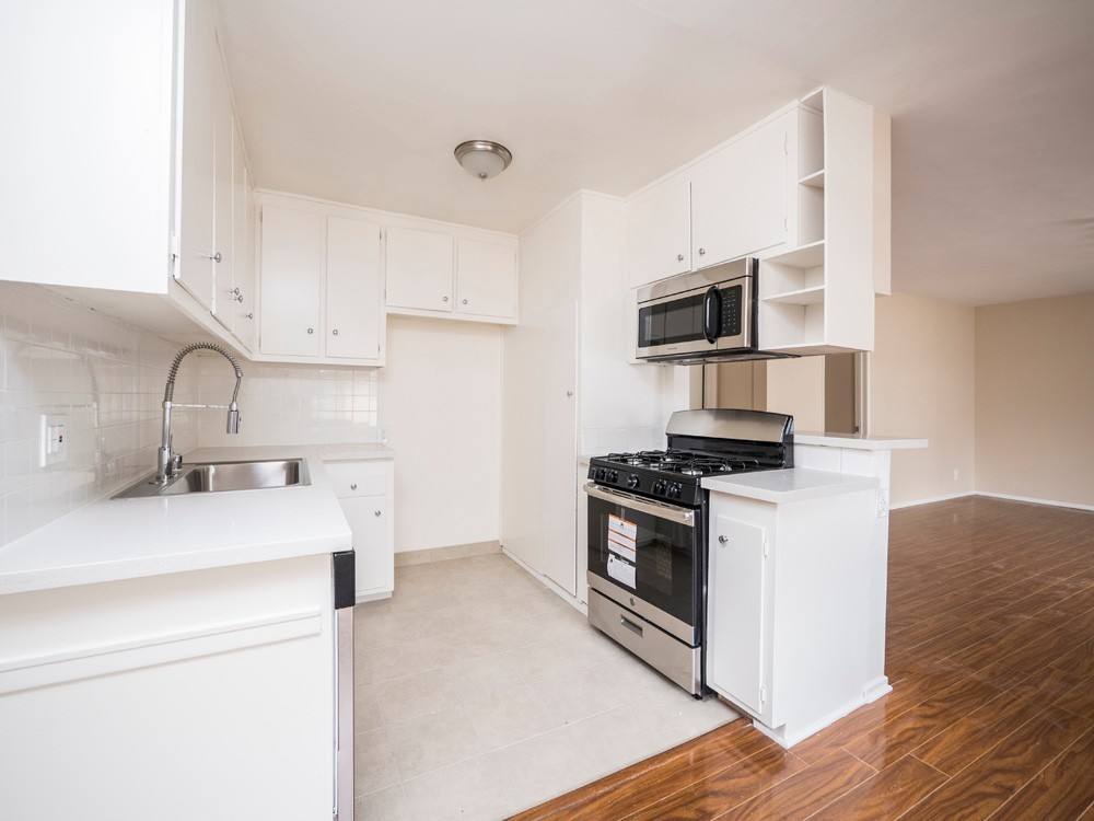 Apartment for rent at 15114 Dickens St, Sherman Oaks, CA 91403