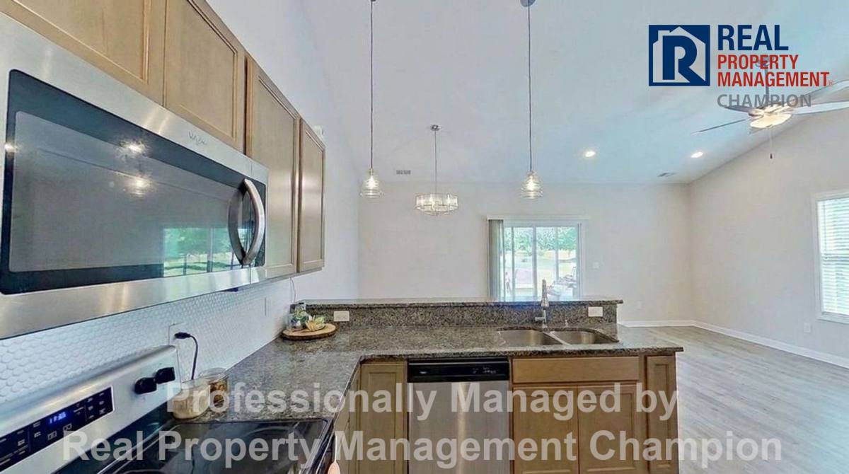 Townhouse for rent at 148 Lincoln Place Circle, Leland, NC 28451
