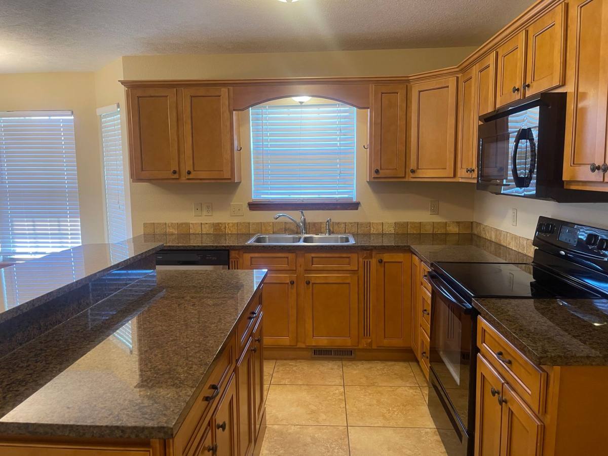 House for rent at 5282 E Blaine St, Springfield, MO 65802
