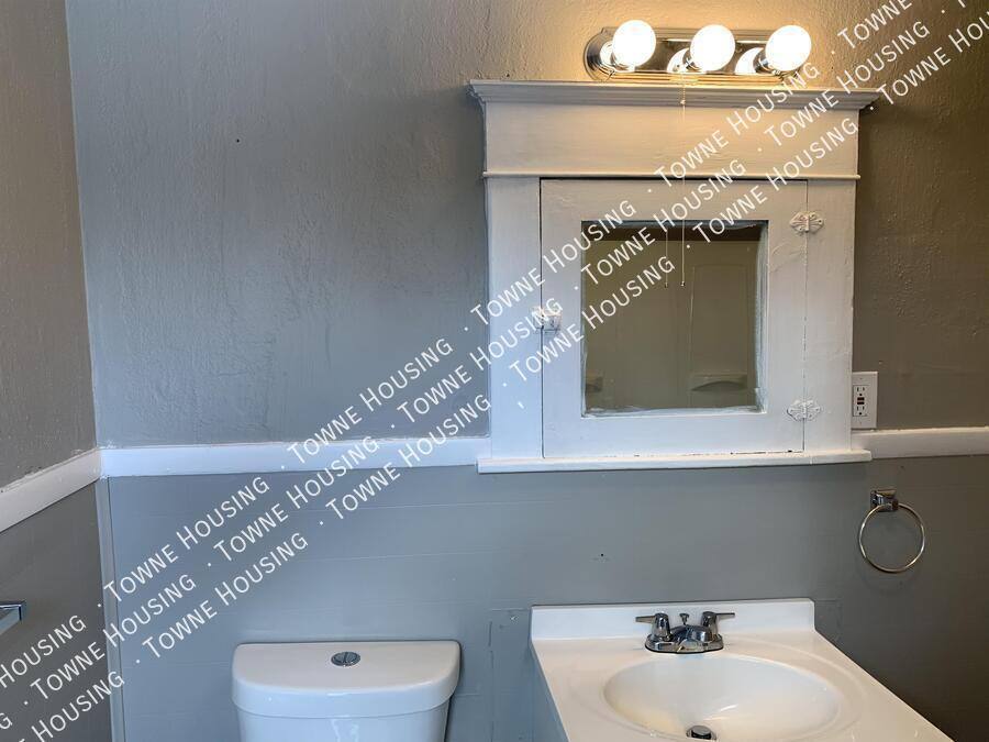Apartment for rent at 1139 Walden Ave, Buffalo, NY 14211