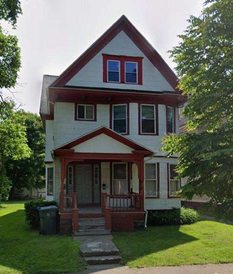 Apartment for rent at 12 Madison St, Rochester, NY 14608