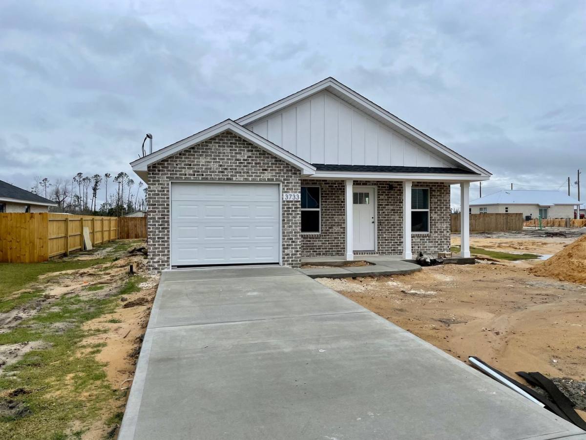 House for rent at 3733 Avon Rd, Panama City, FL 32404