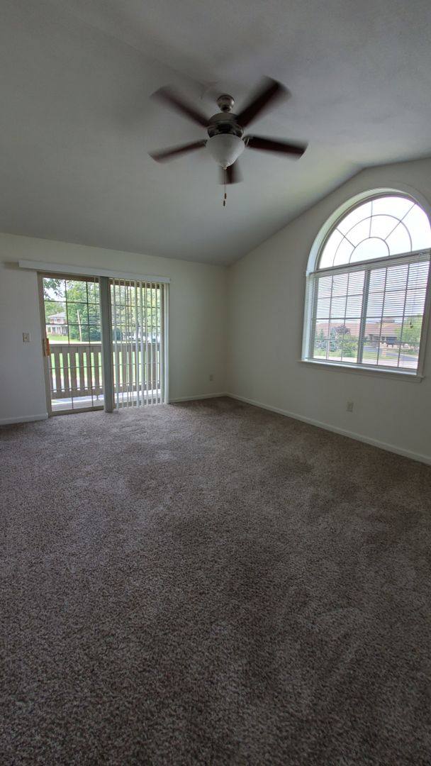 Apartment for rent at 4774 Buckley Rd, Liverpool, NY 13088