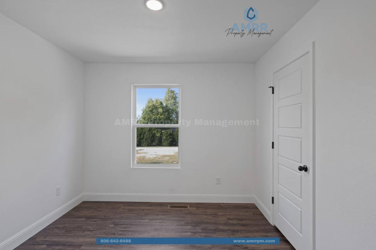 House for rent at 1090 States Ave, Canehill, AR 72717