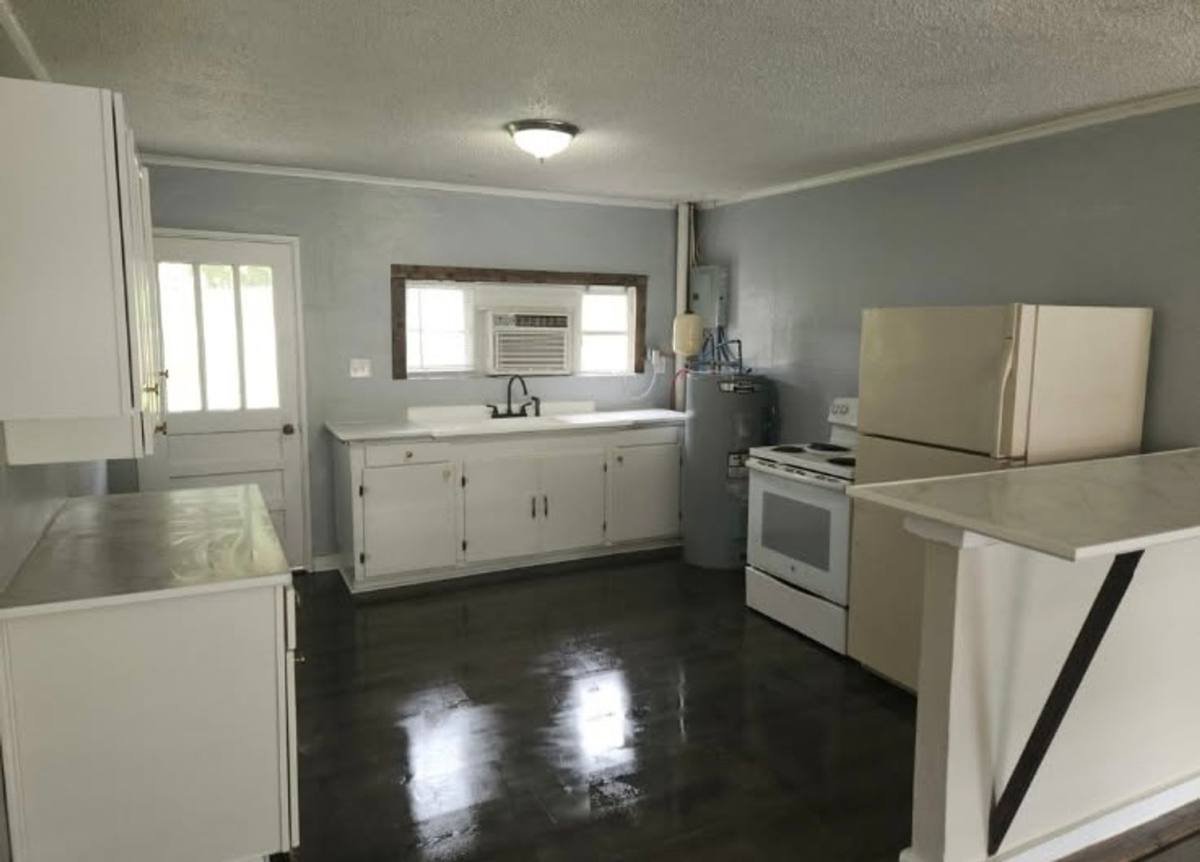Apartment for rent at 1326 Barry St, Oxford, AL 36203