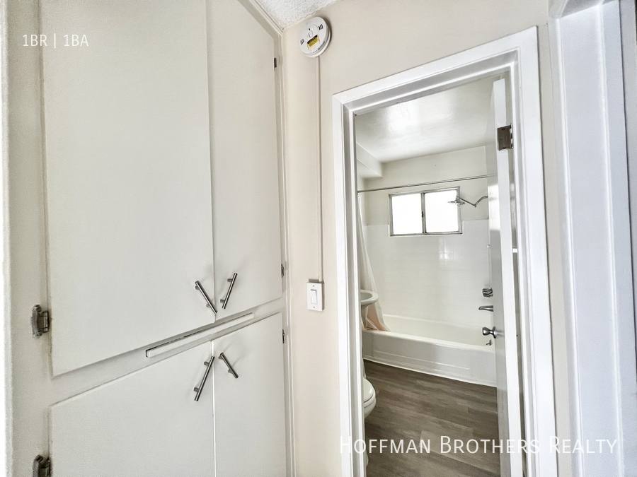Apartment for rent at 4217 Don Tomaso Dr #7, Los Angeles, CA 90008