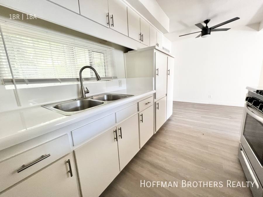 Apartment for rent at 4217 Don Tomaso Dr #7, Los Angeles, CA 90008