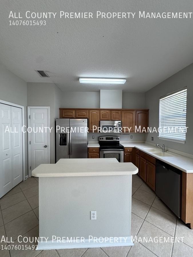 Townhouse for rent at 13014 Langstaff Dr, Windermere, FL 34786