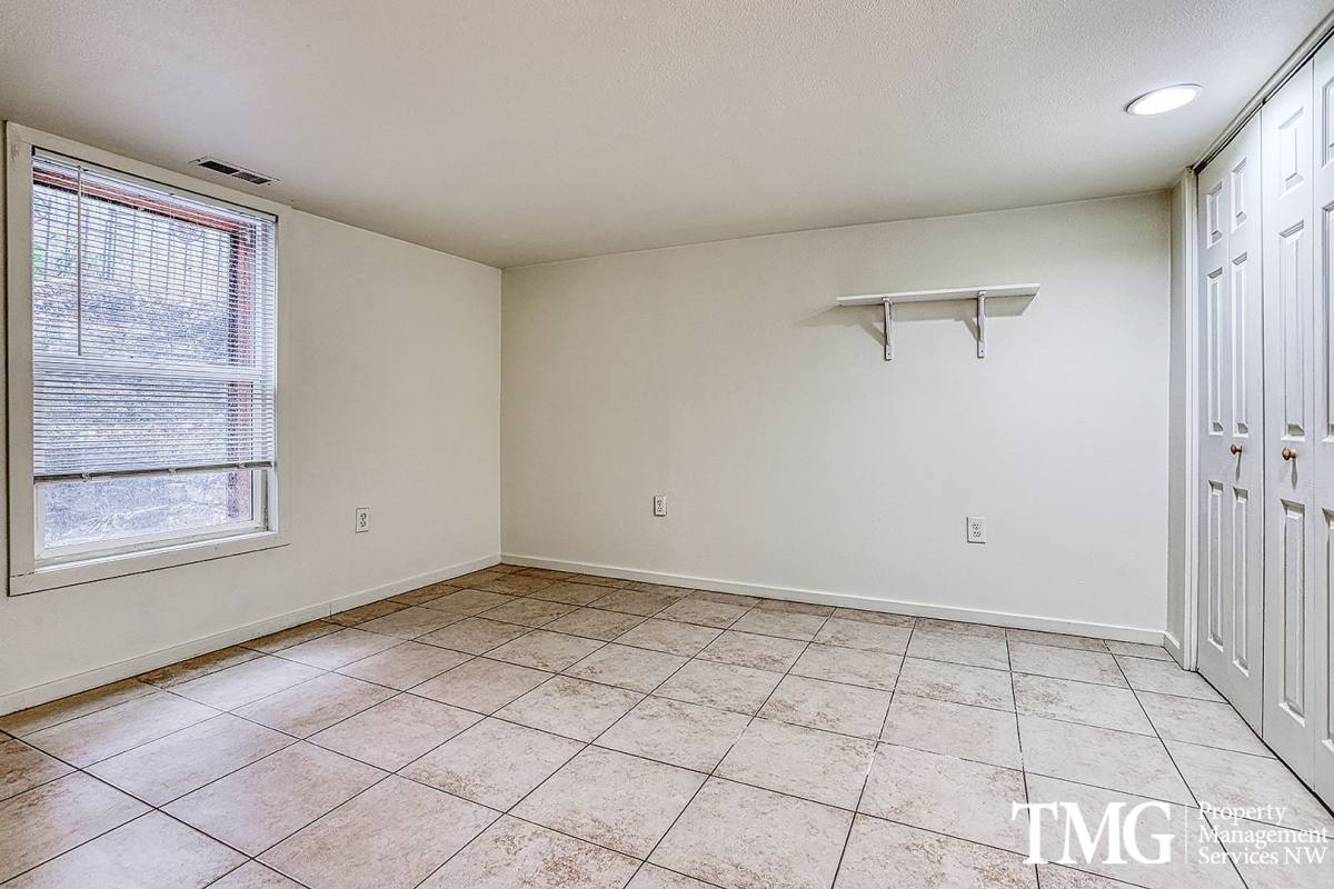Townhouse for rent at 8164 SE 52nd Ave, Portland, OR 97206