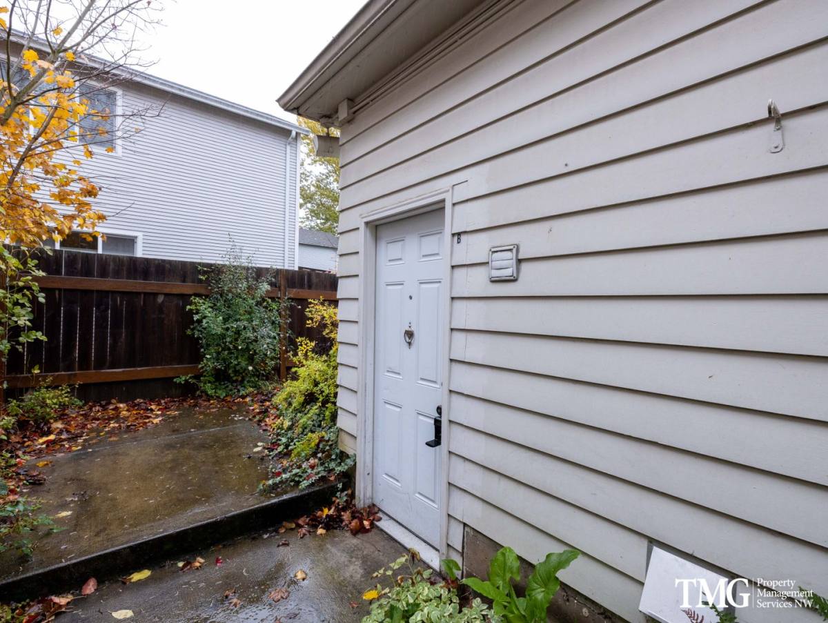 Townhouse for rent at 8164 SE 52nd Ave, Portland, OR 97206