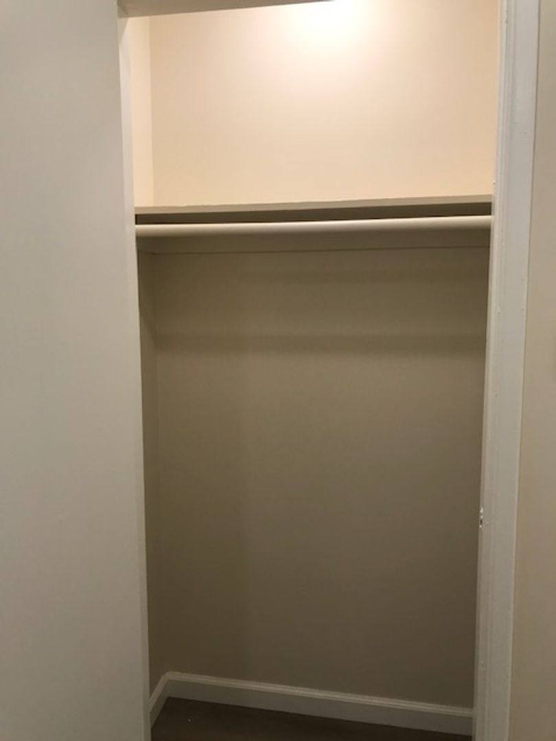 Apartment for rent at 3641 Westwood Blvd, Los Angeles, CA 90034