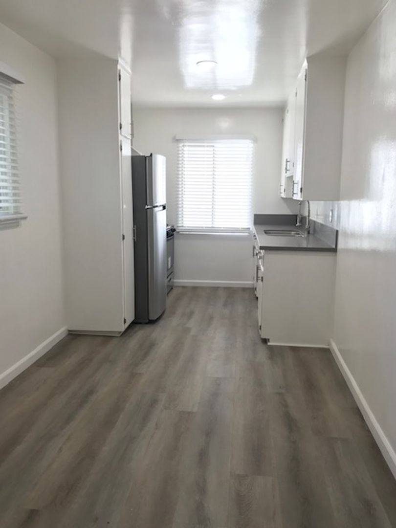Apartment for rent at 3641 Westwood Blvd, Los Angeles, CA 90034