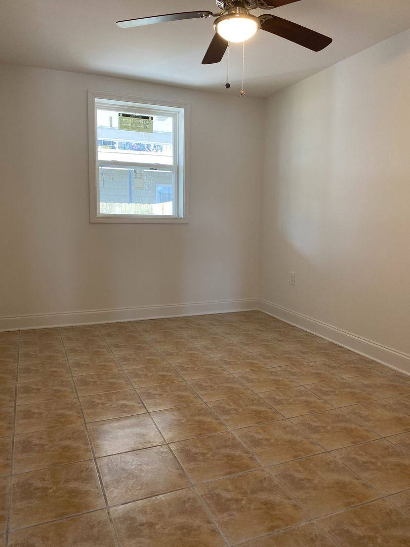 Apartment for rent at 1015 Government St, Arabi, LA 70032