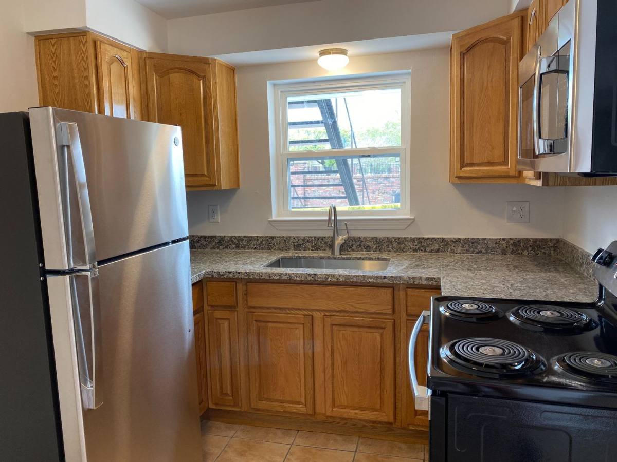 Apartment for rent at 1015 Government St, Arabi, LA 70032