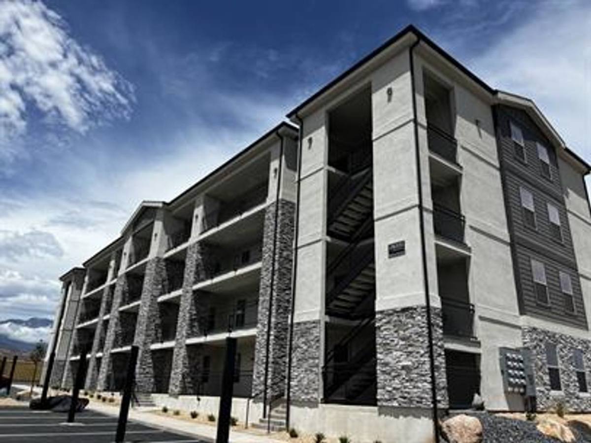 Condo for rent at 184 N Lone Rock Dr, Hurricane, UT 84737