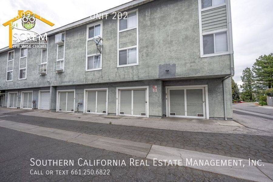 Condo for rent at 26921 Flo Lane #202, Canyon Country, CA 91351