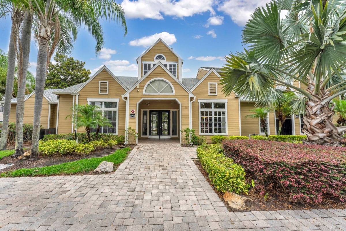 Condo for rent at 1081 S Hiawassee Rd #722, Orlando, FL 32835