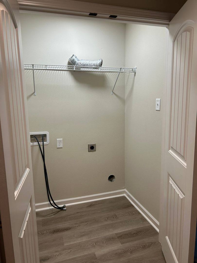 Apartment for rent at 532-34 Live Oak Blvd, Baton Rouge, LA 70806
