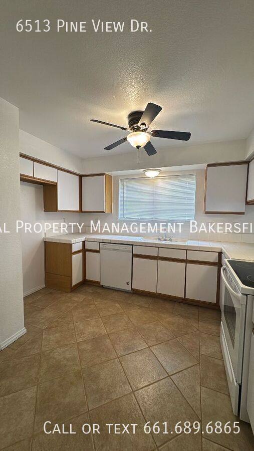 House for rent at 6513 Pine View Dr, Bakersfield, CA 93307