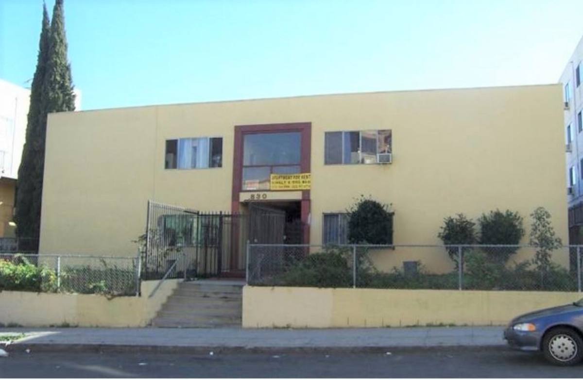 Apartment for rent at 830 S Grand View St, Los Angeles, CA 90057
