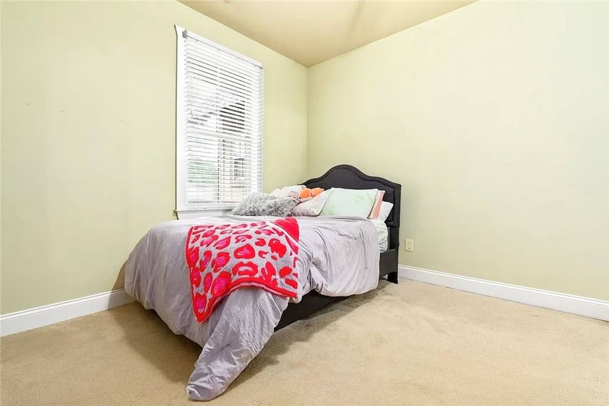 Condo for rent at 650 Dekalb St, Auburn, AL 36830