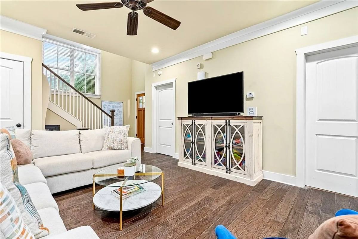 Condo for rent at 650 Dekalb St, Auburn, AL 36830