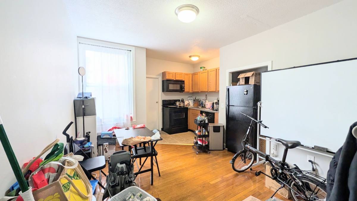 Apartment for rent at 1119 Commonwealth Ave #7, Allston, MA 02134
