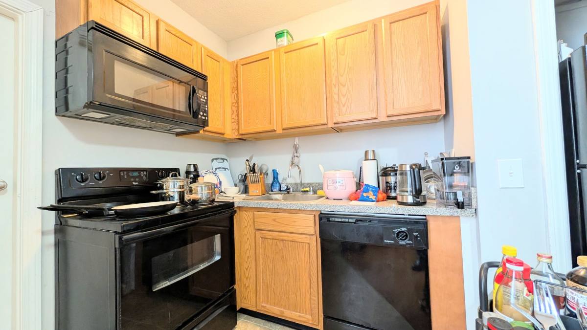 Apartment for rent at 1119 Commonwealth Ave #7, Allston, MA 02134