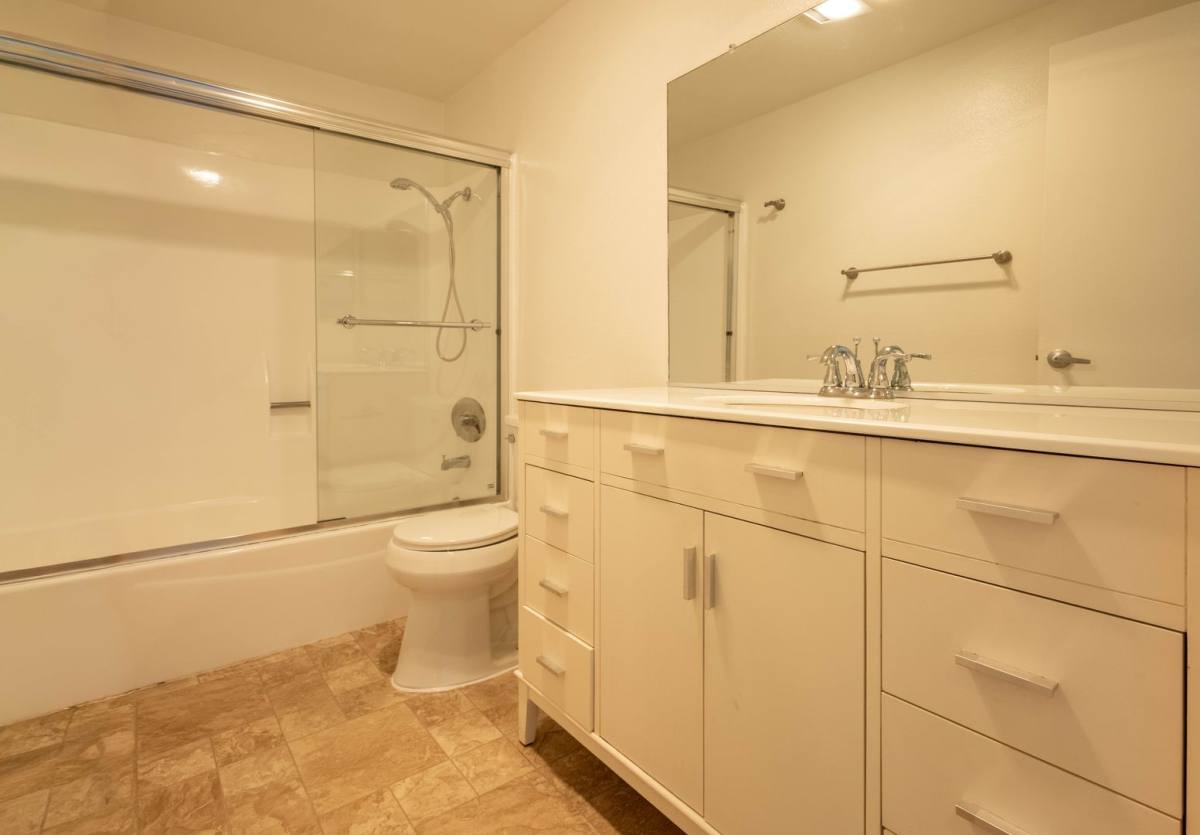 Apartment for rent at 1471 N Fair Oaks Ave, Pasadena, CA 91103