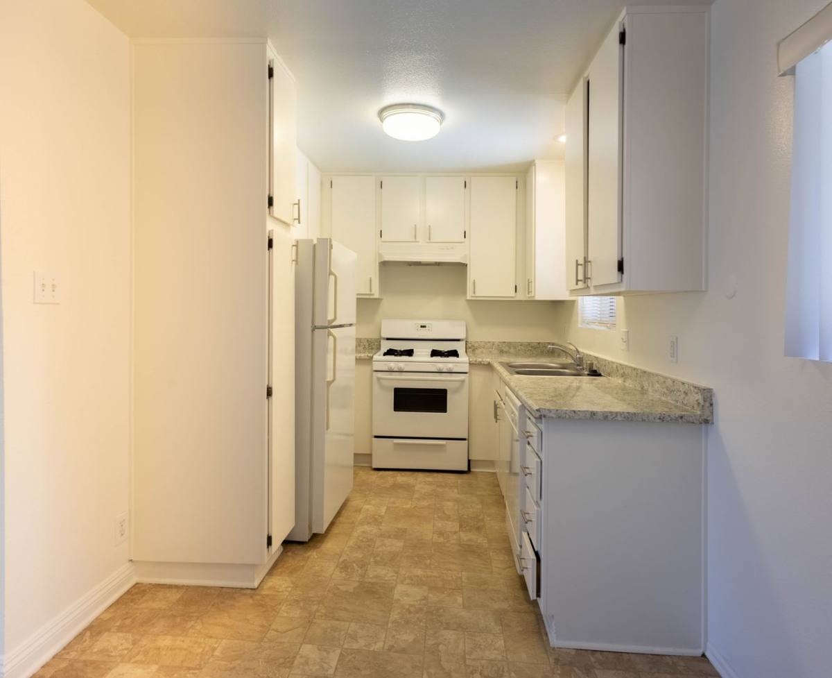 Apartment for rent at 1471 N Fair Oaks Ave, Pasadena, CA 91103