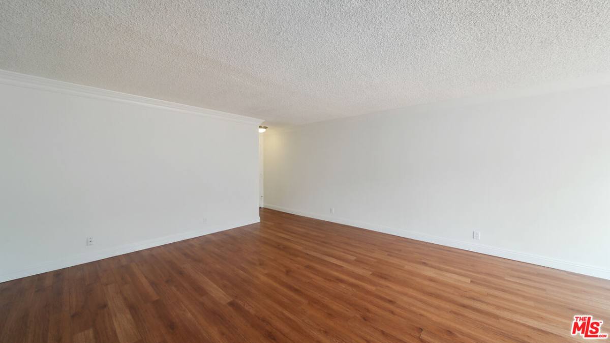 Apartment for rent at 7548 Hampton Ave #205, Los Angeles, CA 90046