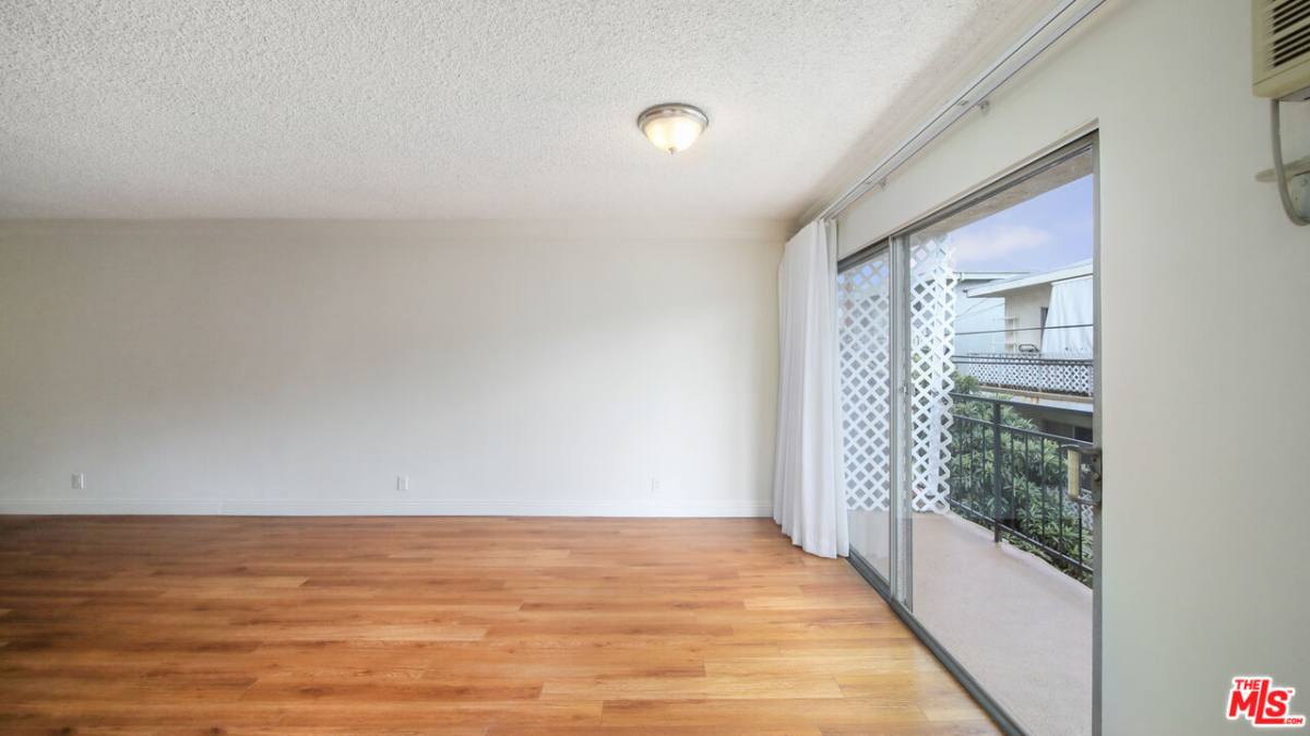 Apartment for rent at 7548 Hampton Ave #205, Los Angeles, CA 90046