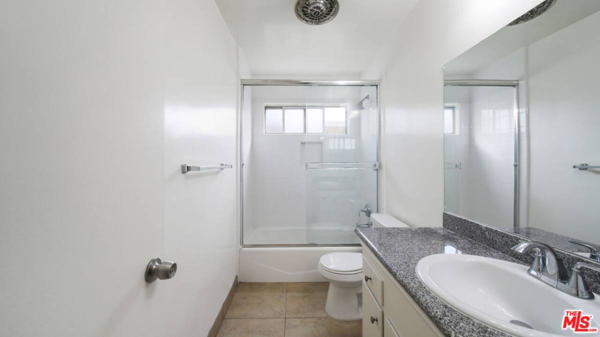 Apartment for rent at 7548 Hampton Ave #205, Los Angeles, CA 90046