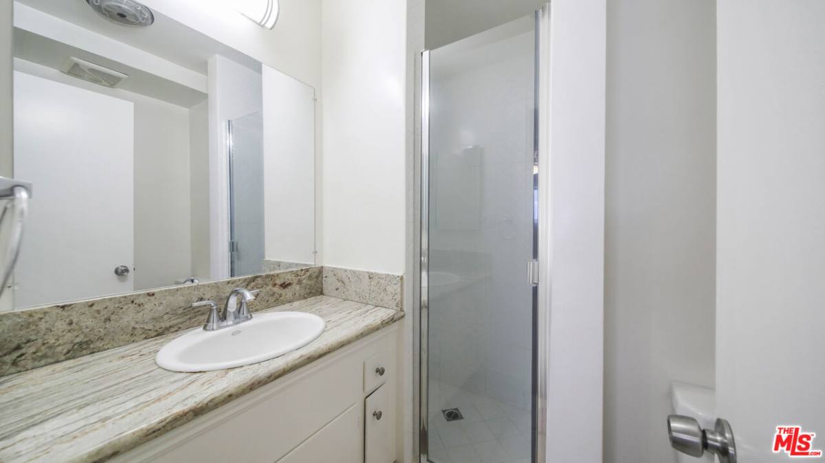 Apartment for rent at 7548 Hampton Ave #205, Los Angeles, CA 90046