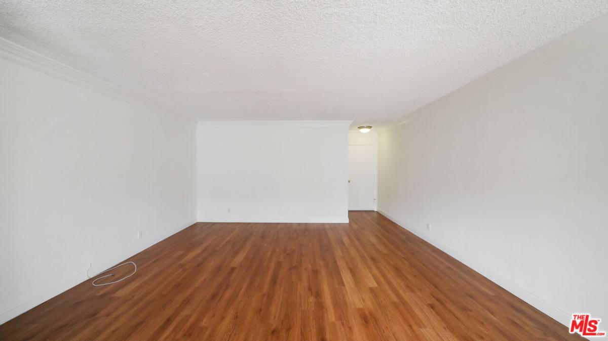 Apartment for rent at 7548 Hampton Ave #205, Los Angeles, CA 90046