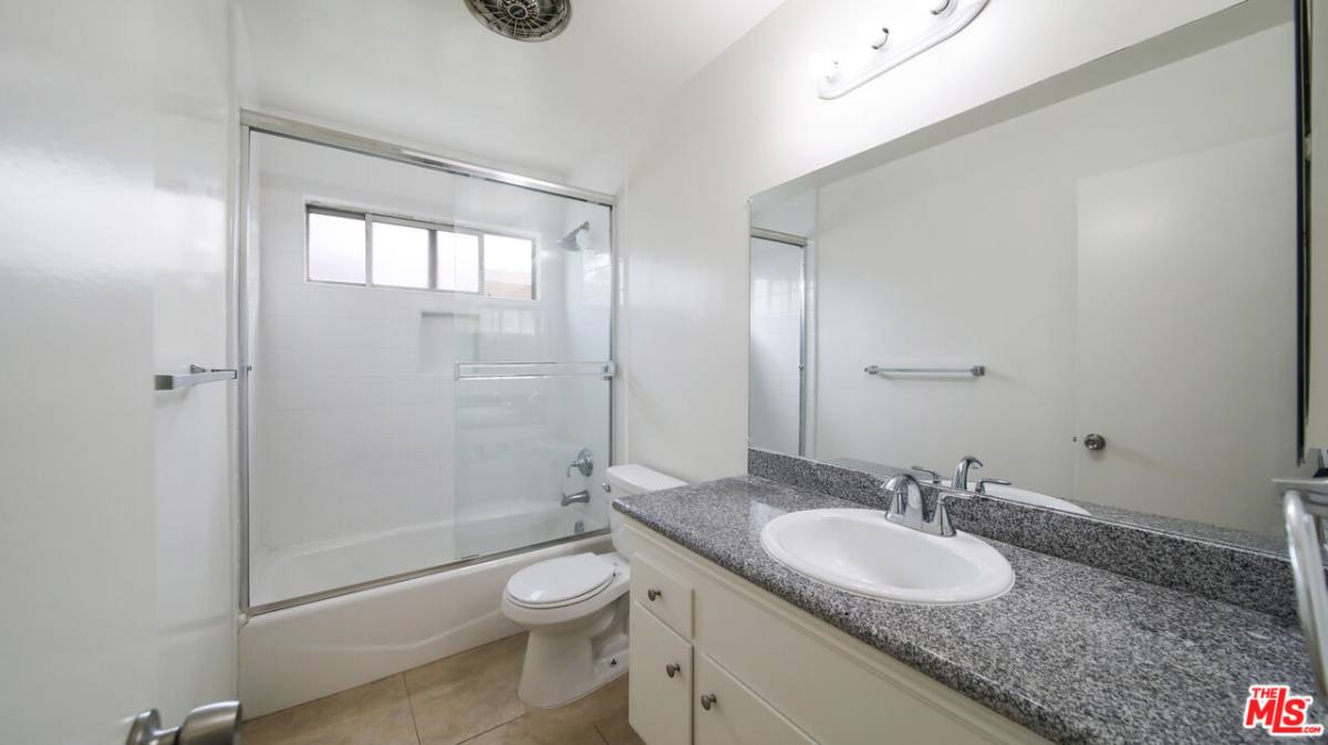 Apartment for rent at 7548 Hampton Ave #205, Los Angeles, CA 90046