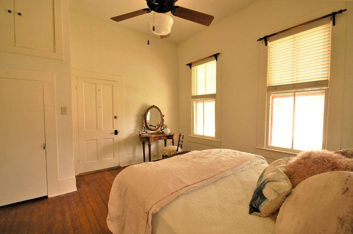 Apartment for rent at 1214 W Hopkins, San Marcos, TX 78666