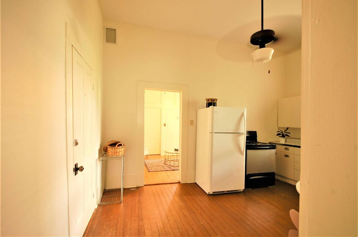 Apartment for rent at 1214 W Hopkins, San Marcos, TX 78666