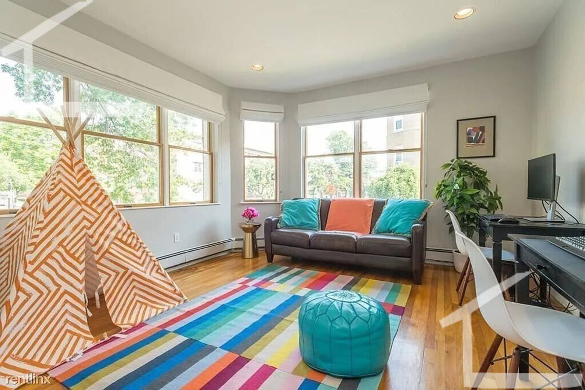 Apartment for rent at 310 Saint Paul St #4, Brookline, MA 02446