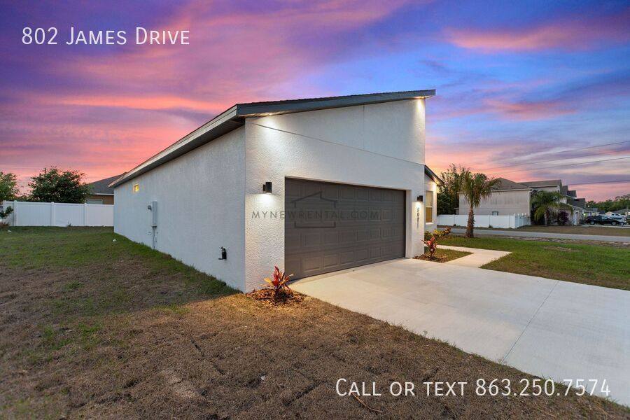 House for rent at 802 James Dr, Kissimmee, FL 34759